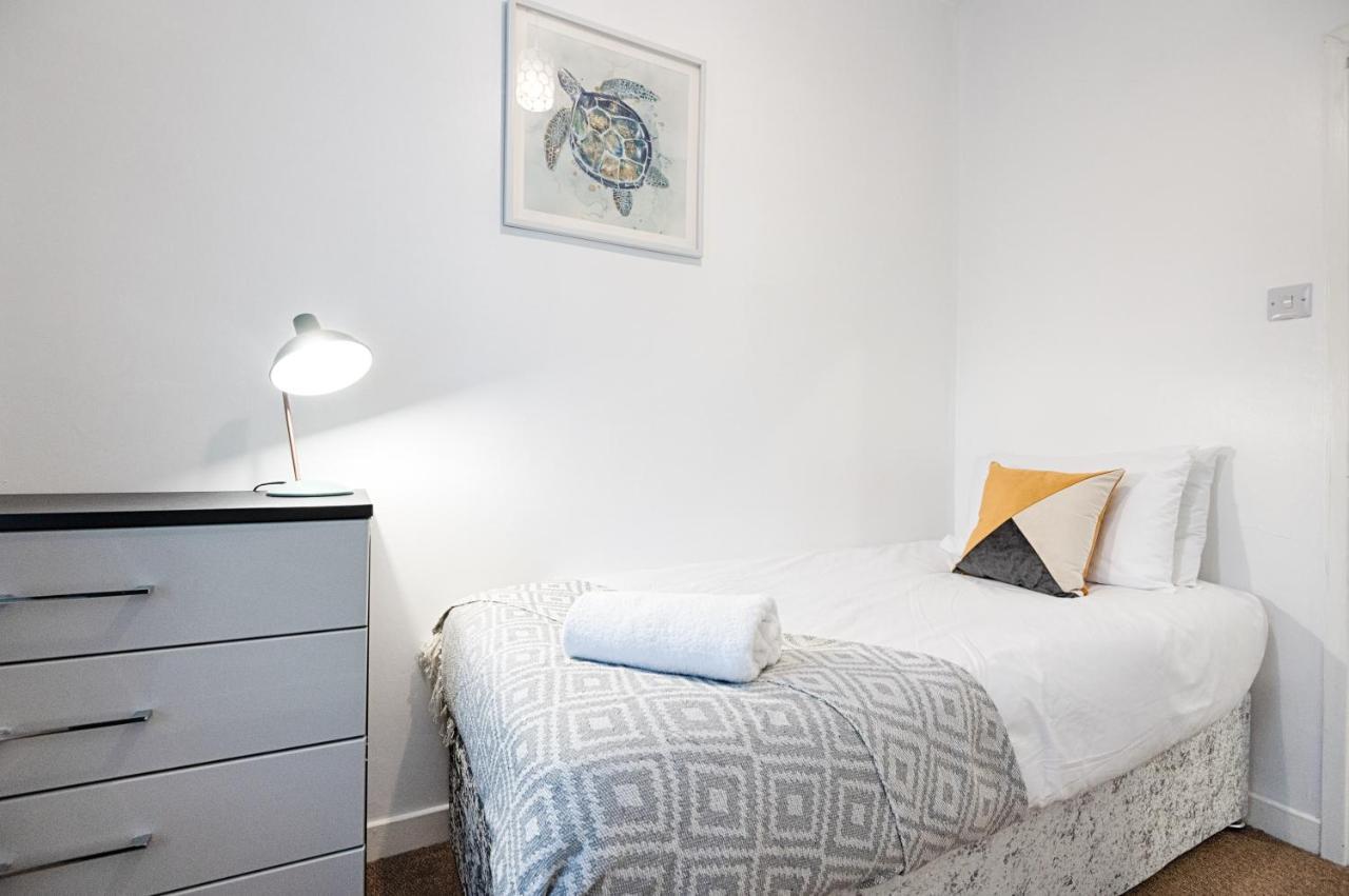 Parking, Smart Tv'S In All Rooms! Σουόνσι Εξωτερικό φωτογραφία