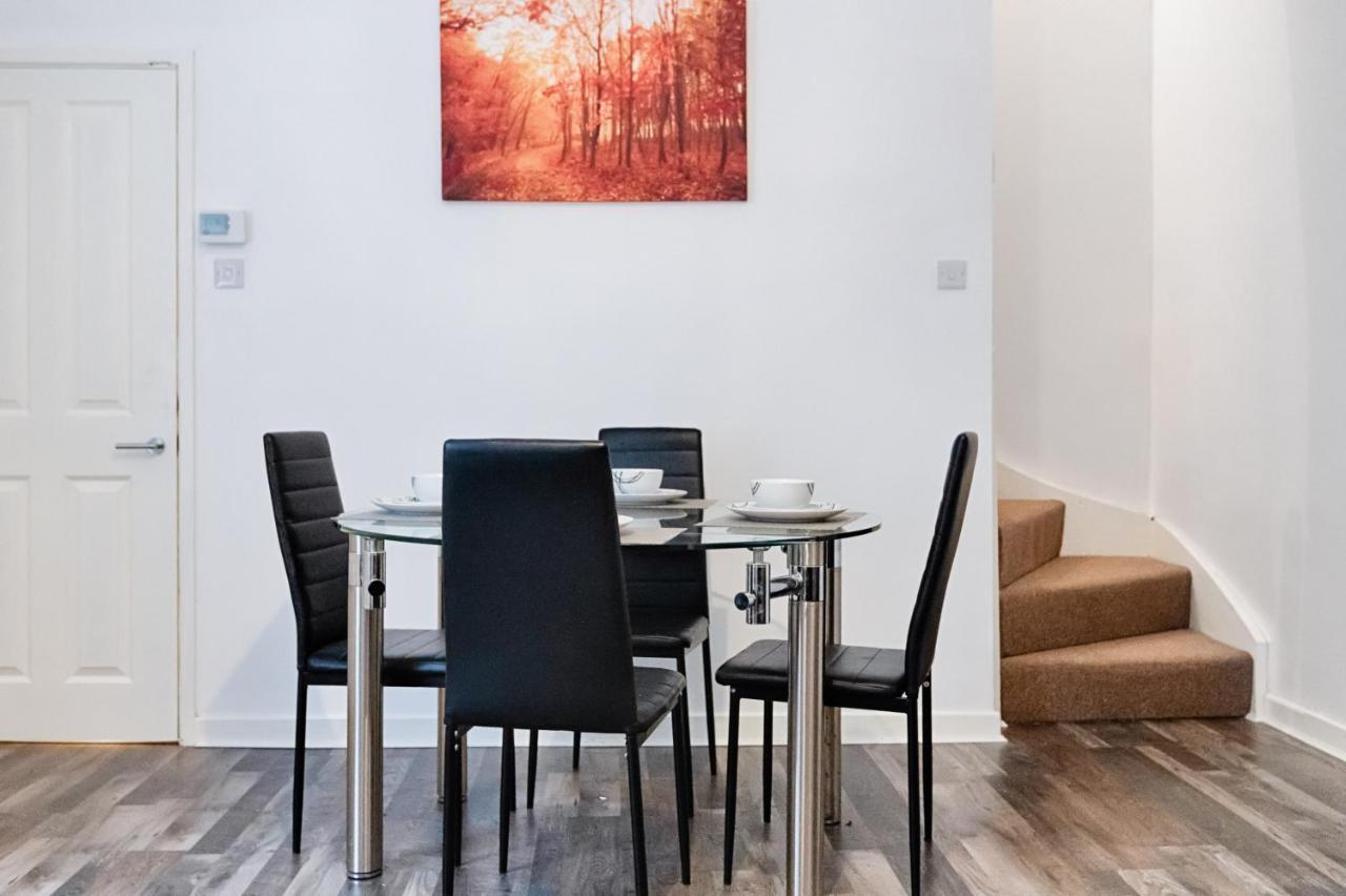 Parking, Smart Tv'S In All Rooms! Σουόνσι Εξωτερικό φωτογραφία